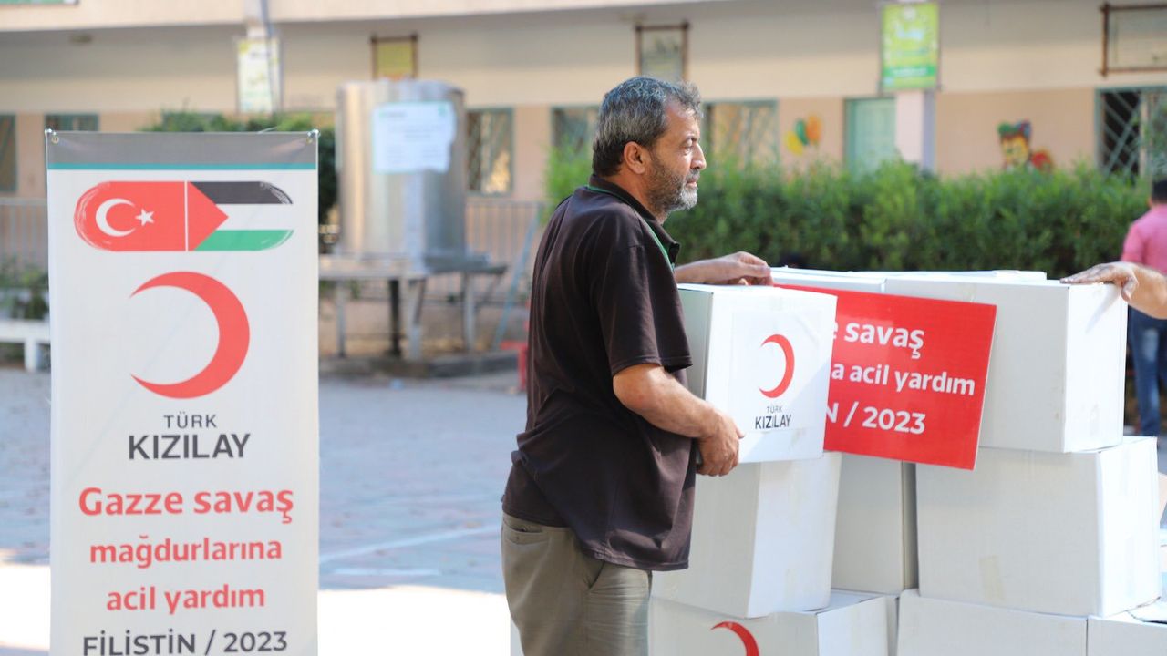 Türk Kızılay’ı Genel Merkezi Gazze’de dağıtımlarını sürdürüyor