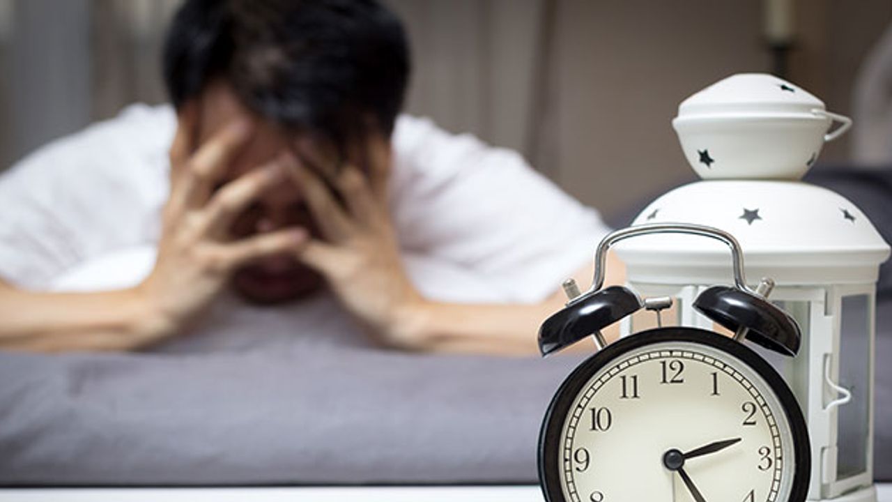İnsomnia (Uykusuzluk): Nedir, nedenleri ve tedavi yöntemleri!