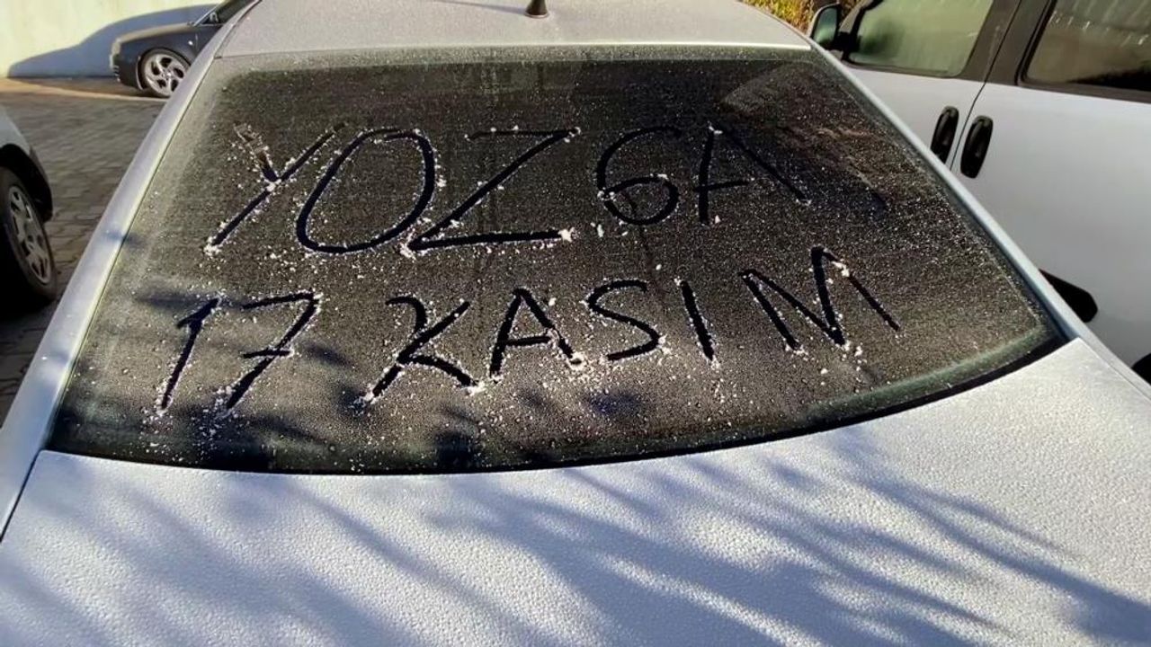 Yozgat'ta kış kapıya dayandı: Araç camları buz tuttu!