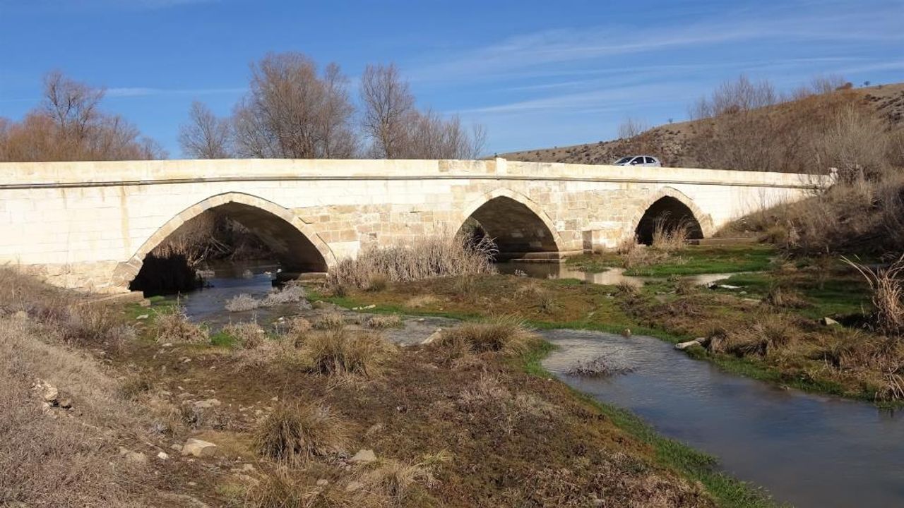 Yavuz Sultan Selim Yozgat'a yaptırmıştı: 463 yıllık tarihi köprü hizmette!