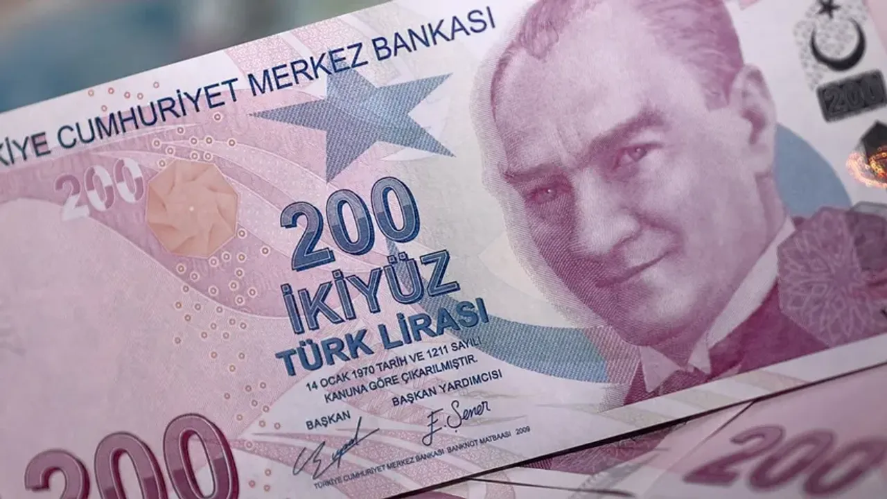 Yeni 200 TL ve 50 TL banknotlar dolaşımda!