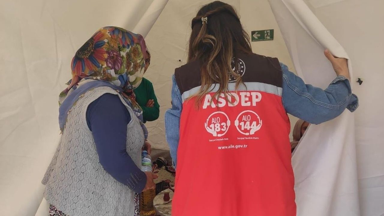 Yozgat'ta depremzedelerin ihtiyaçları karşılanıyor