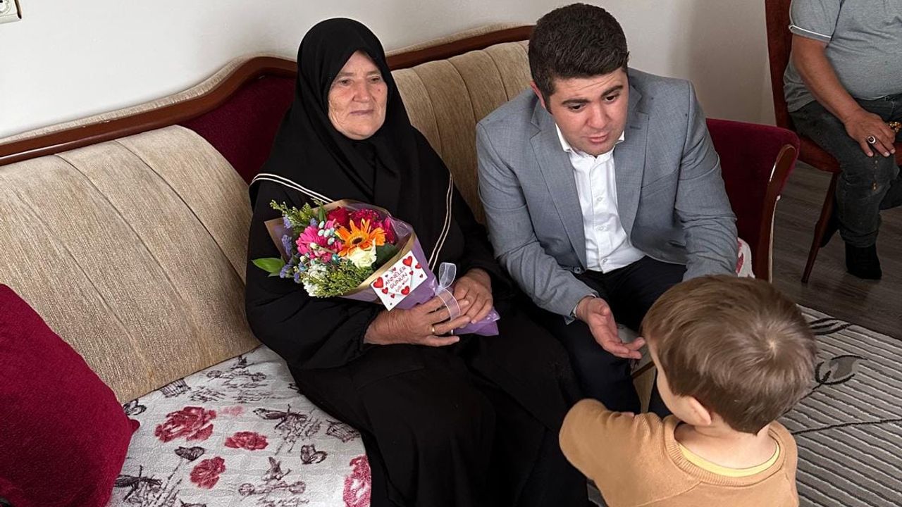 Kaymakam Anneler Günü'nde şehit ve gazi annelerini unutmadı