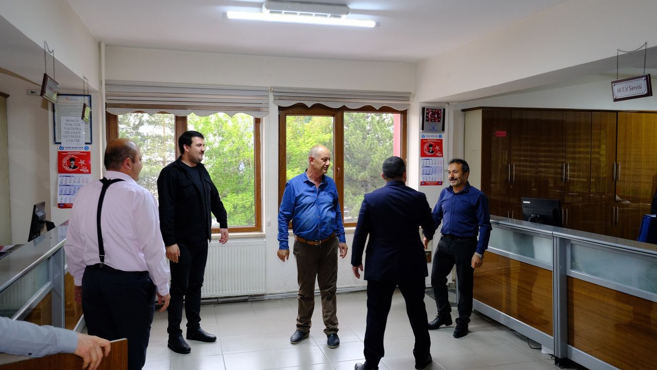 Akdağmadeni Belediye Başkanı Nezih Yalçın'dan nezaket ziyareti