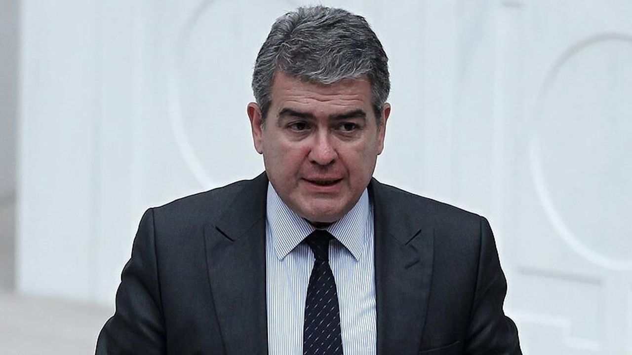 Süheyl Batum kimdir?