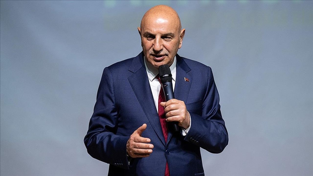 Turgut Altınok kimdir?