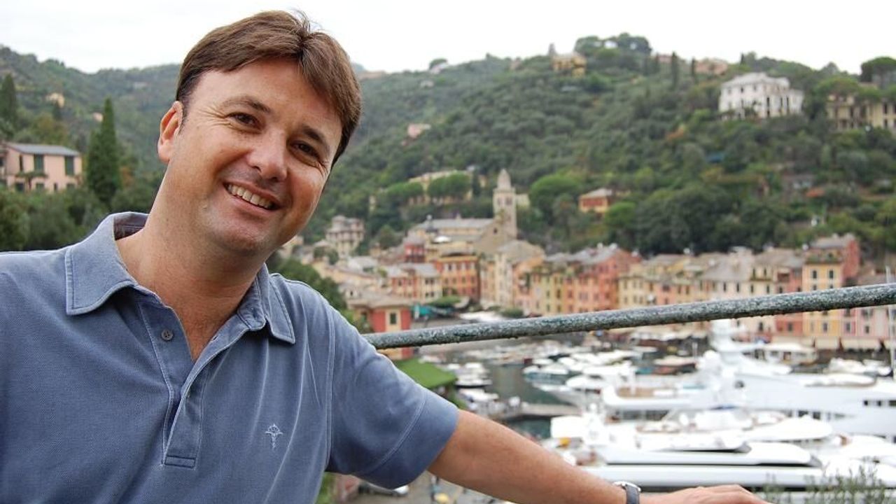 Saffet Emre Tonguç kimdir?