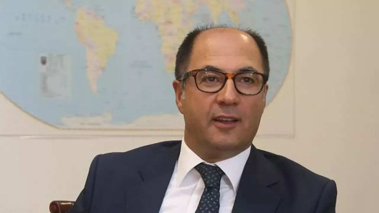 Erdal Alkış kimdir?