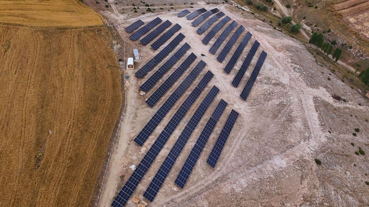 24 bin metrekare üzerine kuruldu!  Yozgat'a enerji sağlayacak proje tamamlandı