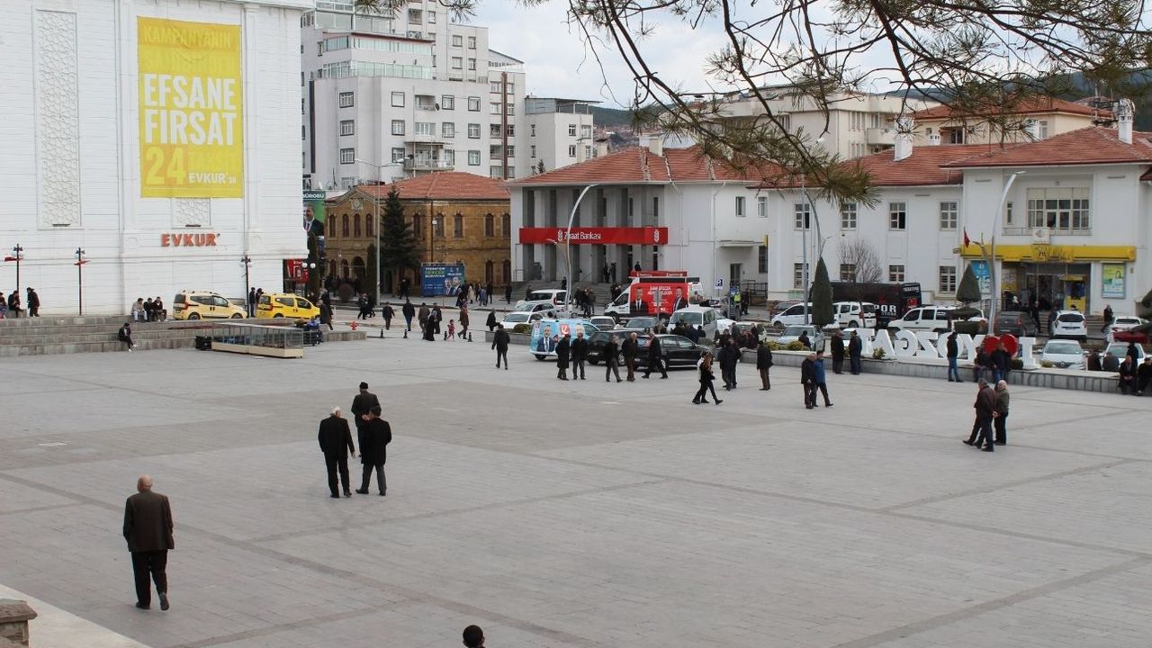 Şenlik Yozgat'ta düzenlendi: Gençler dikkatleri üzerine çekti!