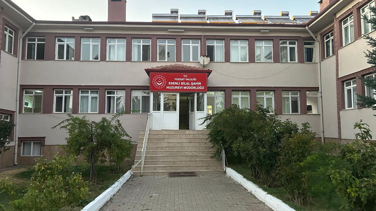 Yozgat il müdürü yaşlılarla sohbet etti