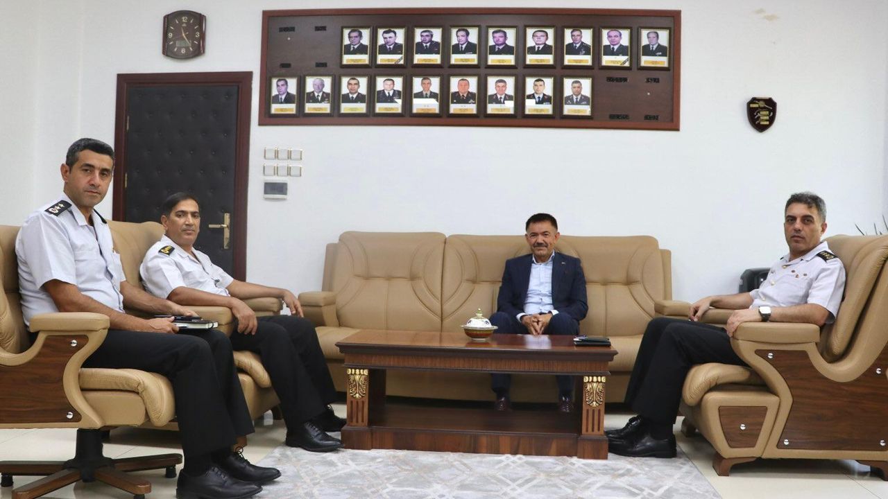 Nazif Yılmaz'dan Cezmi Yalınkılıç'a hayırlı olsun ziyareti