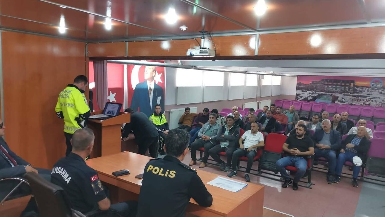 Sarıkaya'da servis şoförlerine eğitim