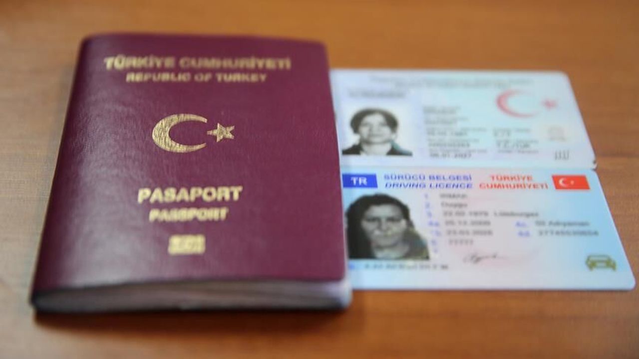 Yeni ehliyet ve pasaport ücretleri belli oldu!
