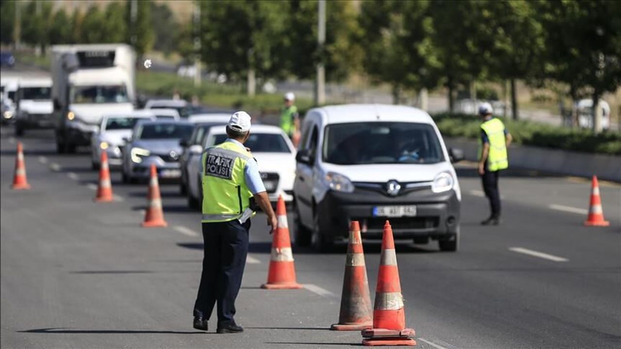 Trafikte bu kurala uymayana 95 bin ceza!