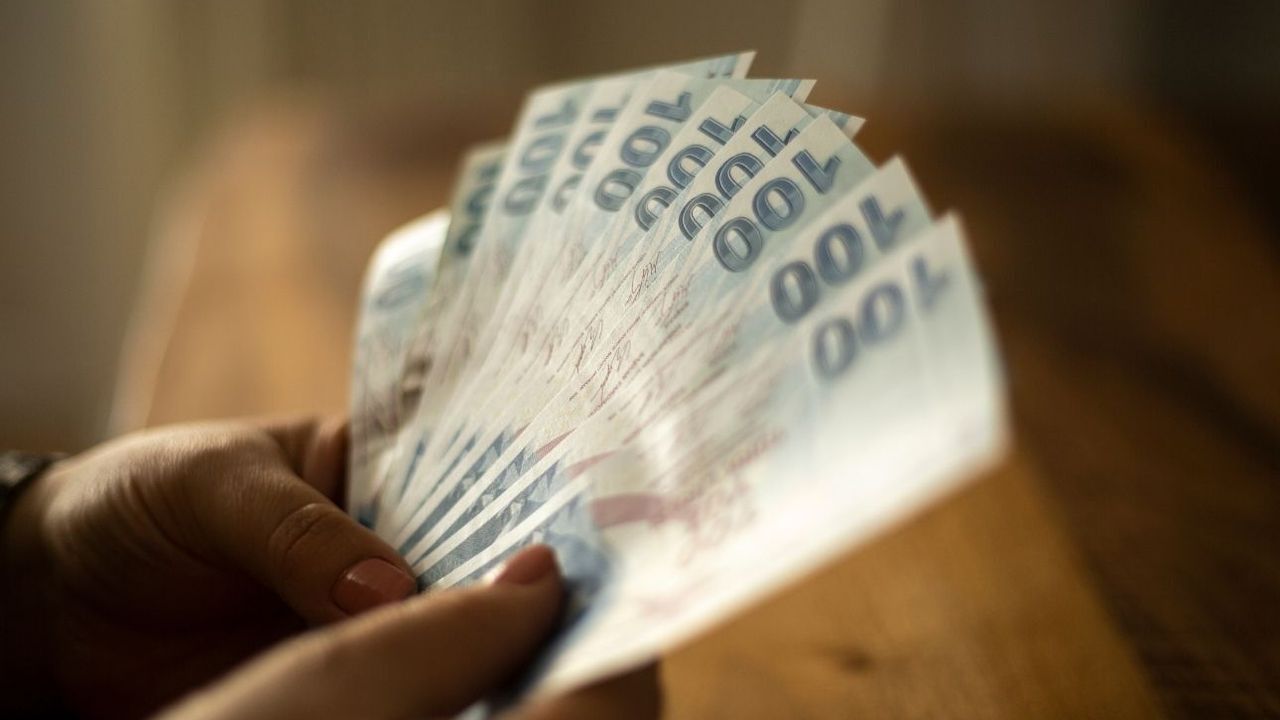 Bakandan asgari ücret açıklaması