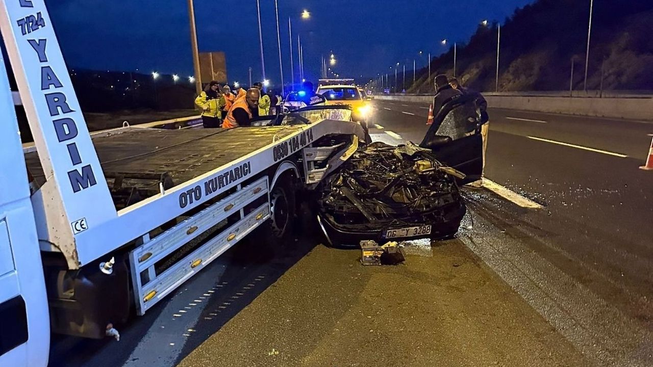 Otomobil kağıt gibi ezildi: Yerköy’den 2 kişi hayatını kaybetti!