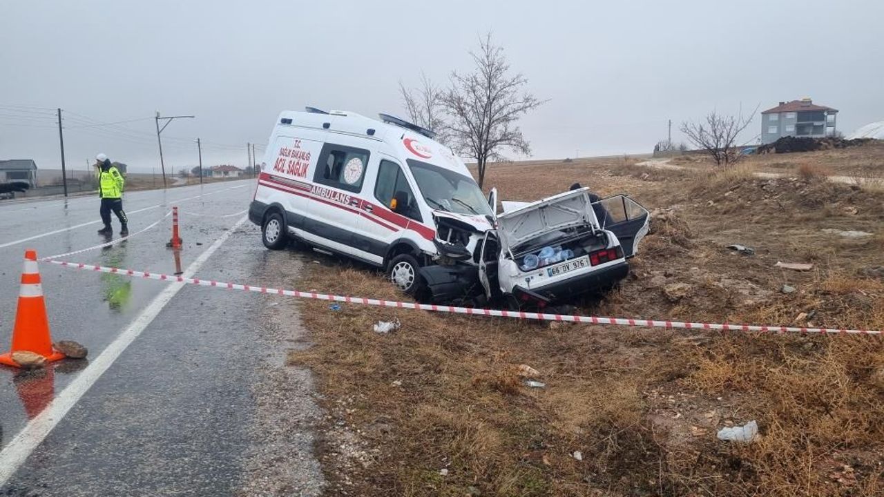 Yozgat'ta ambulansla otomobil çarpıştı: 1 ölü!