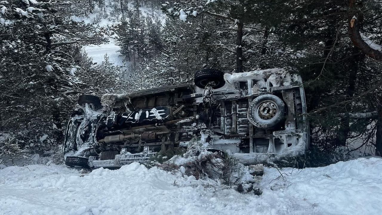 Yozgat'ta minibüs devrildi: 2 öğretmen yaralandı!