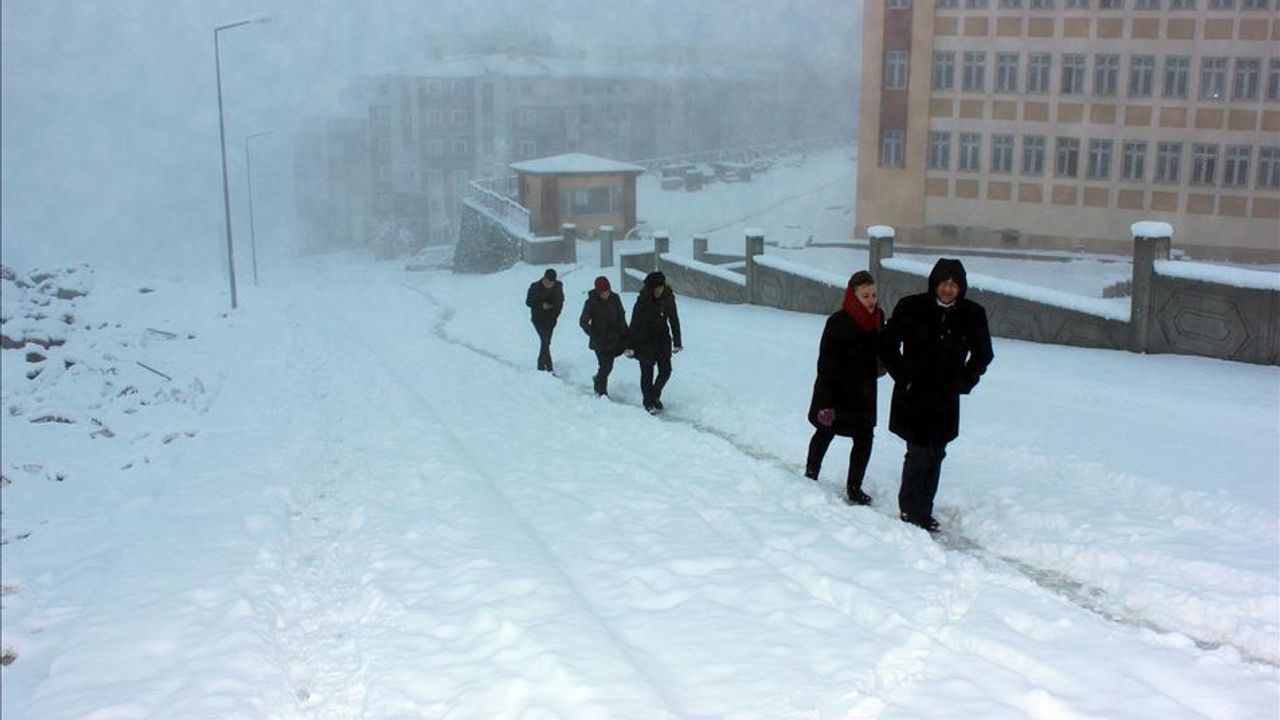 Açıklama geldi... Yozgat genelinde okullar tatil!