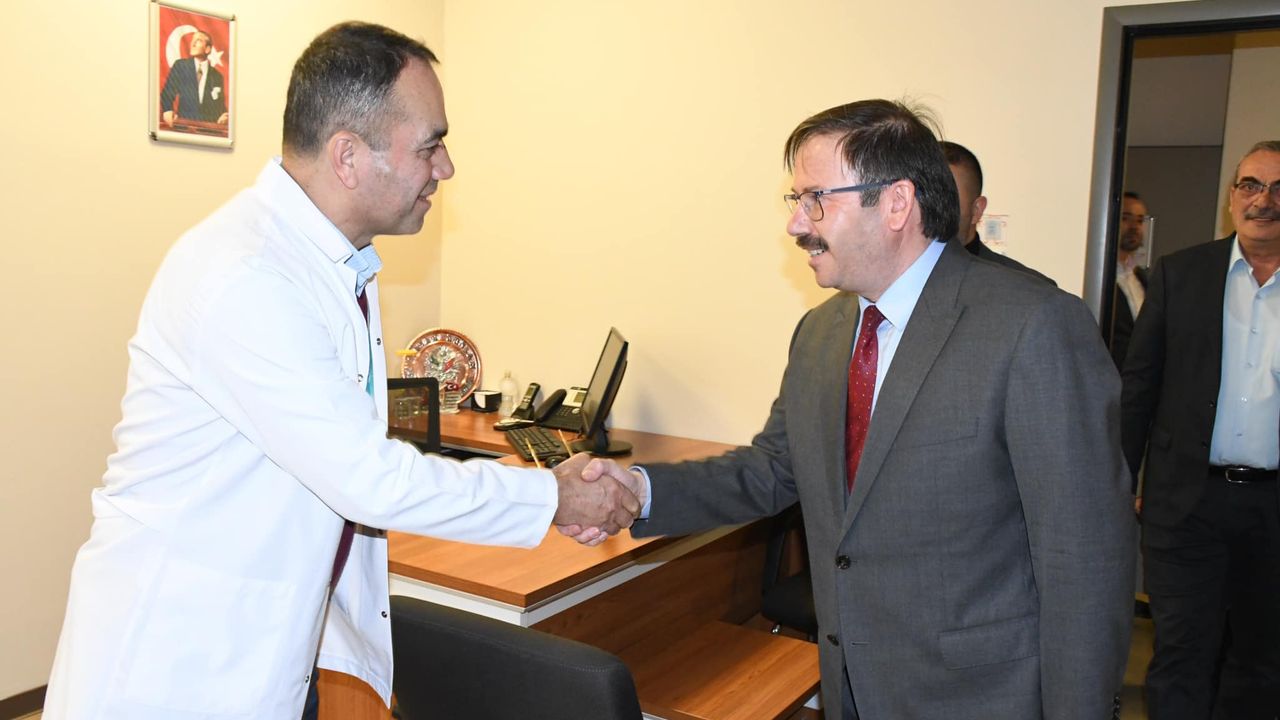 AK Parti il başkanı Kandemir'den hastane ziyareti