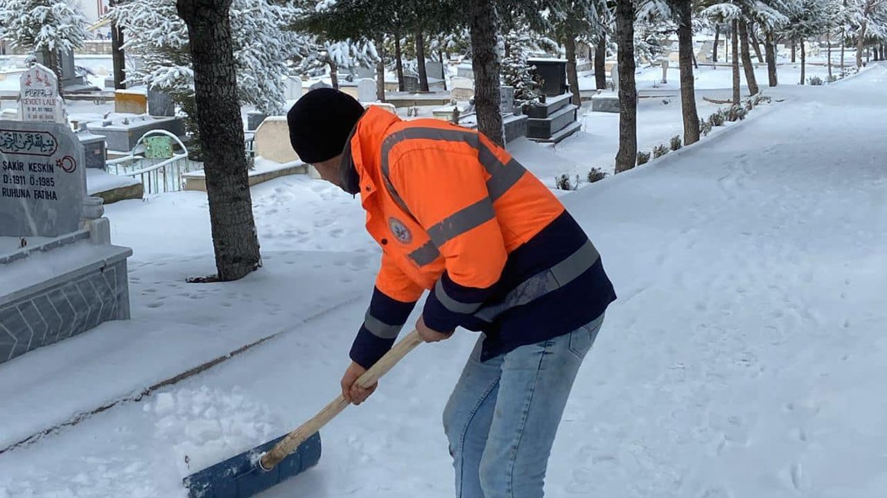 Sarayakent'te kar çalışması tam gaz devam ediyor!