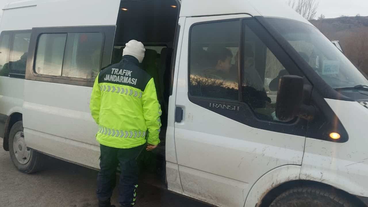 Okul servis araçları kontrol edildi