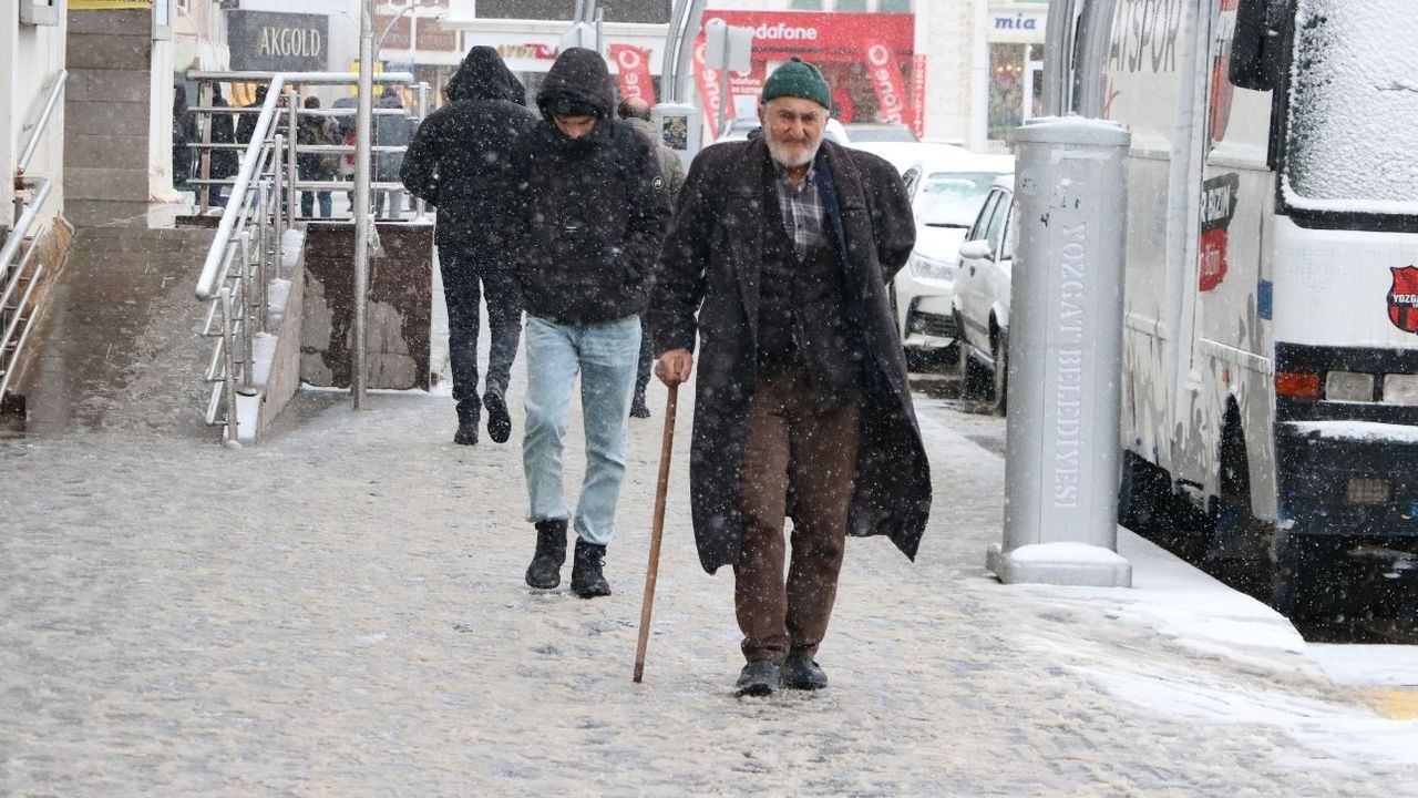 Kar yağışı bekleniyor... Yozgat’ta hava sıcaklığı -13’lere kadar düşecek!