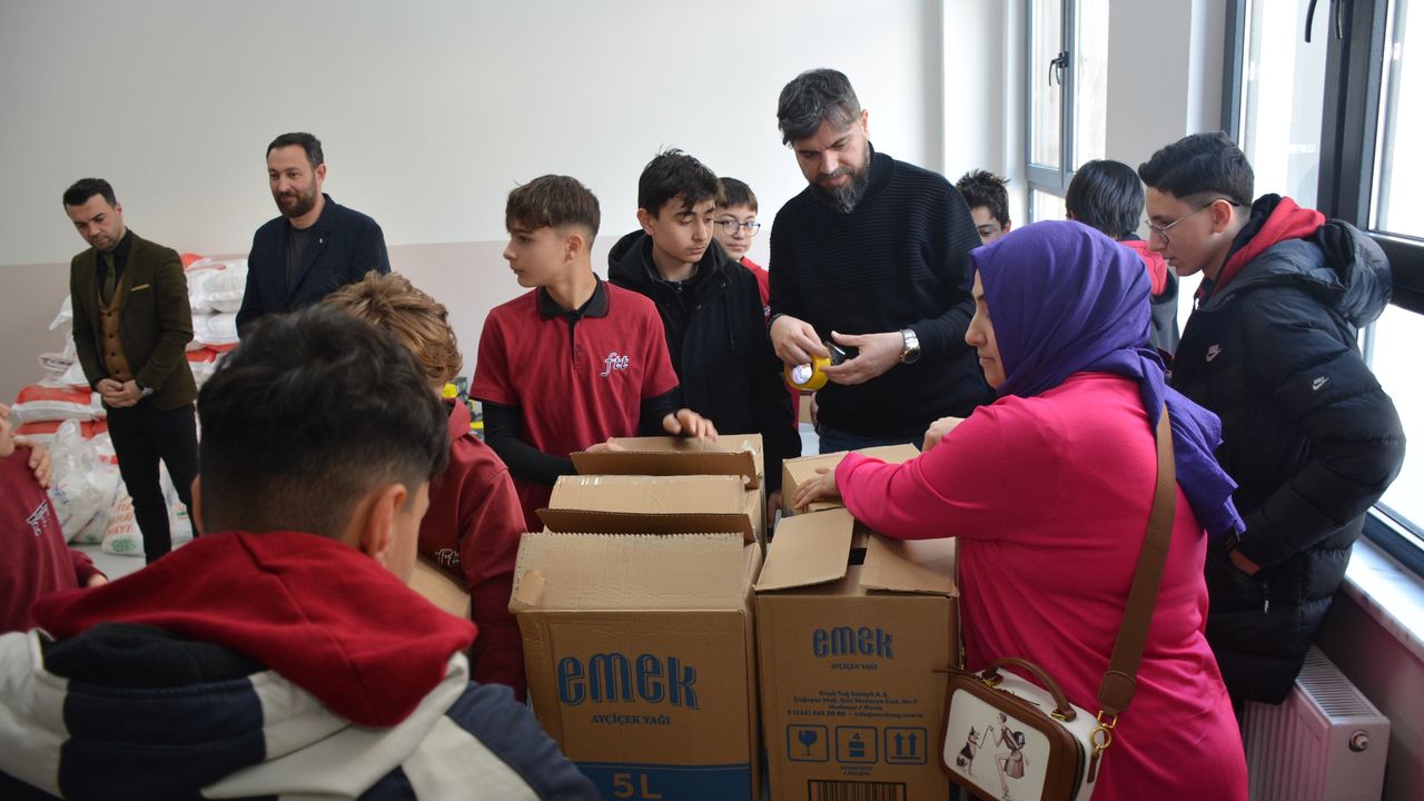 Yozgatlı miniklerden ramazan kolisi yardımı