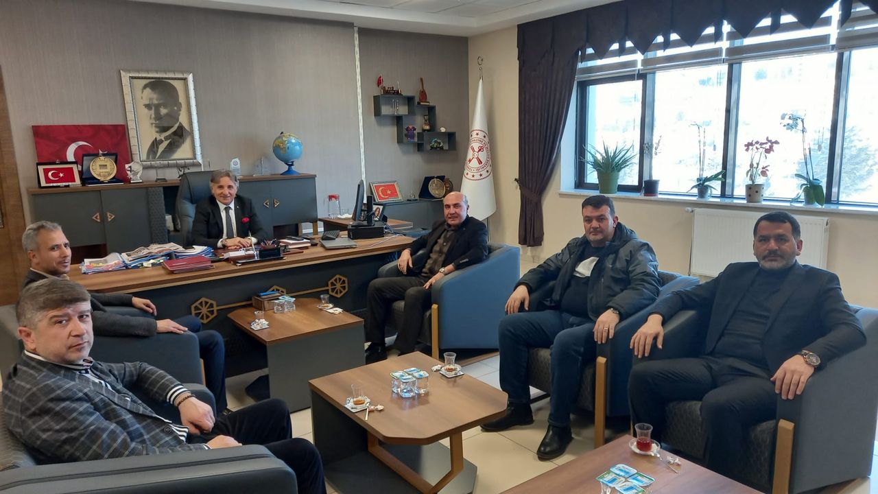 AK Parti Yozgat'tan vergi haftası ziyareti