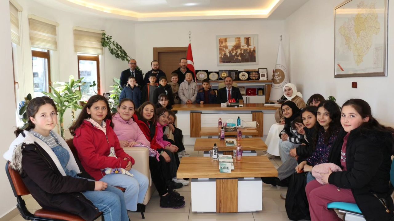 İl Müftüsü Ali Gülden, Saraykent İmam Hatip Ortaokulu öğrencilerini ağırladı