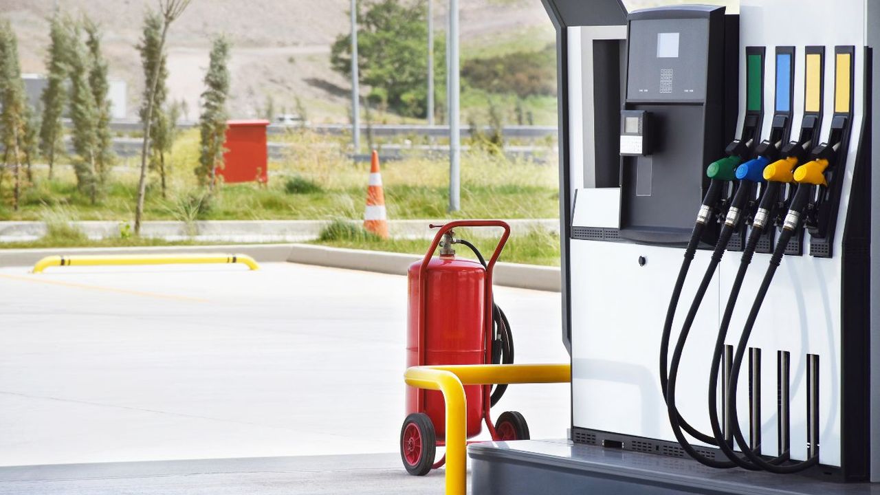 Benzine büyük indirim… Tabelalar alt üst!