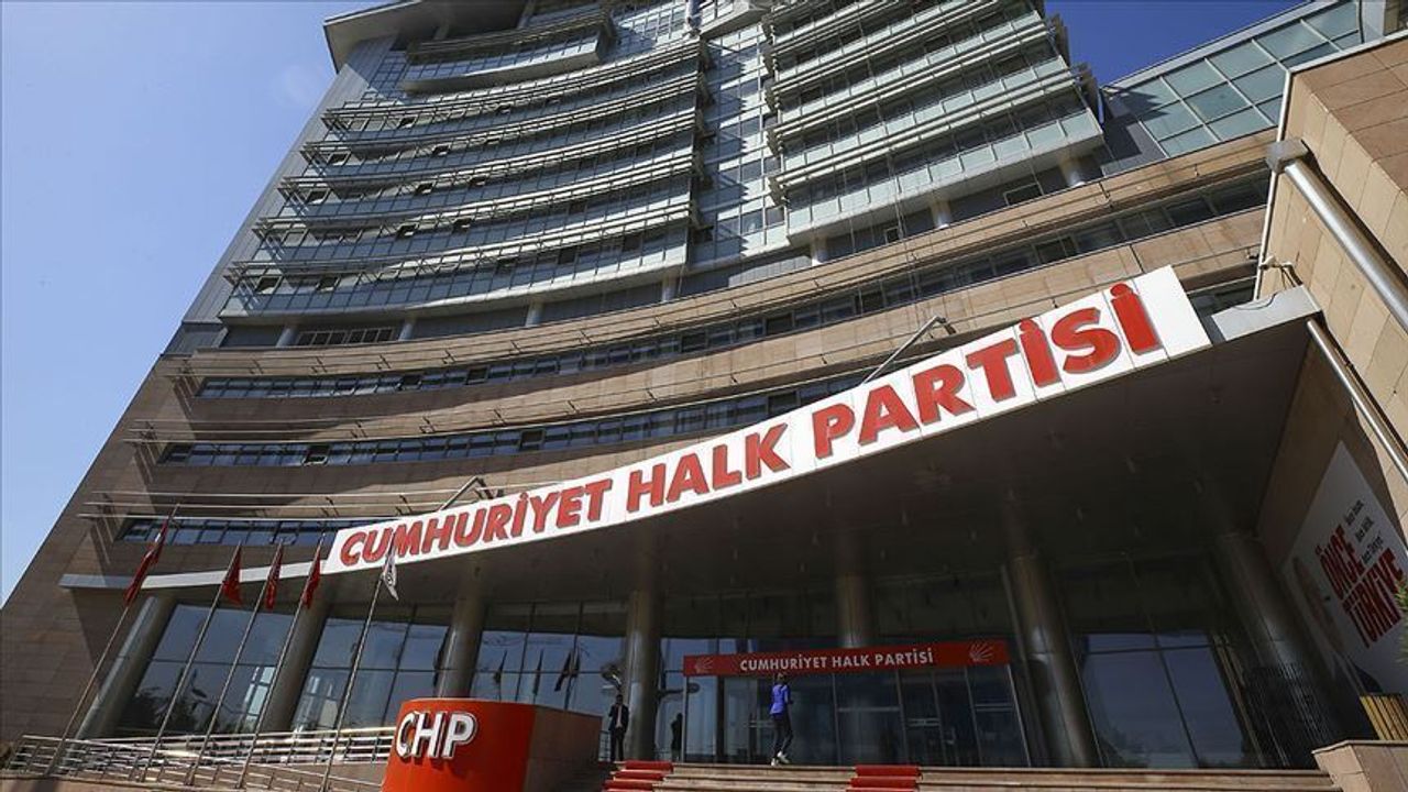 Yozgatlı milletvekili CHP'ye katıldı!
