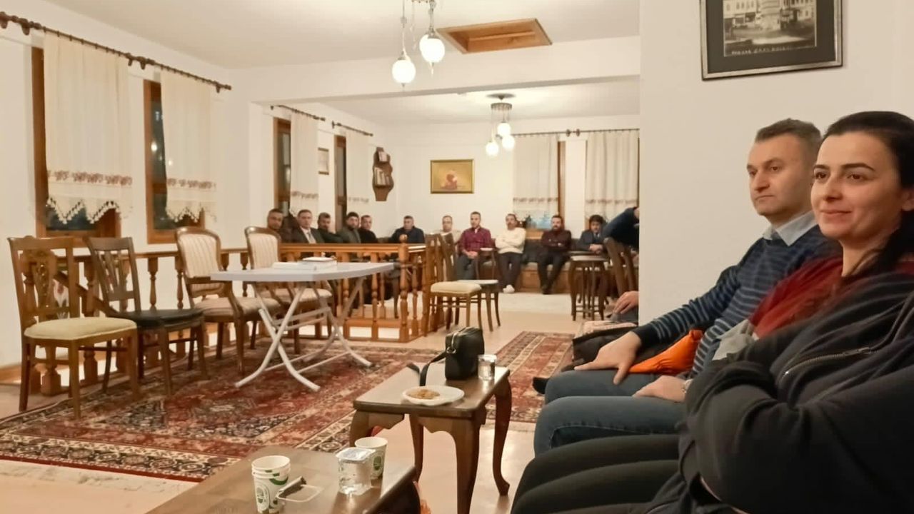 Türk Ocaklarında bu haftaki konuk Mehmet Kutlu oldu