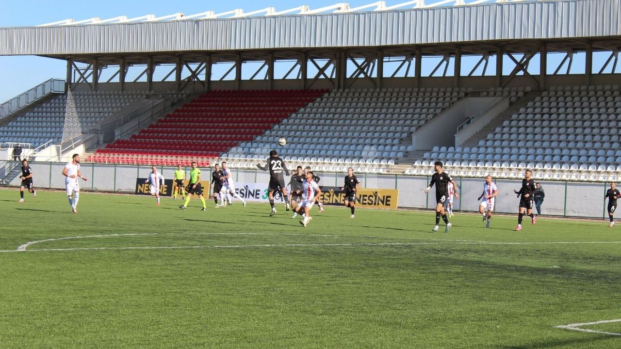 Ayvalıkgücü 4-3 Bozokspor