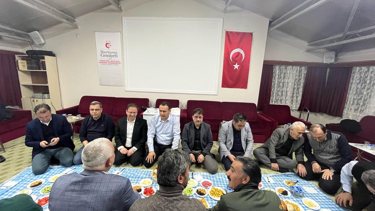 Yozgat İl Başkanı Kandemir sahur programına katıldı