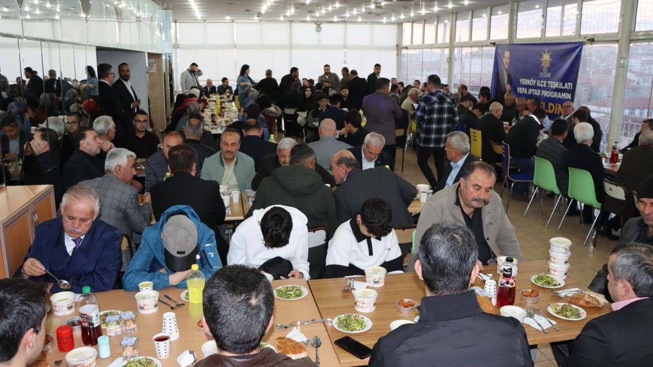 AK Parti Yozgat teşkilatı Yerköy'de iftarda buluştu