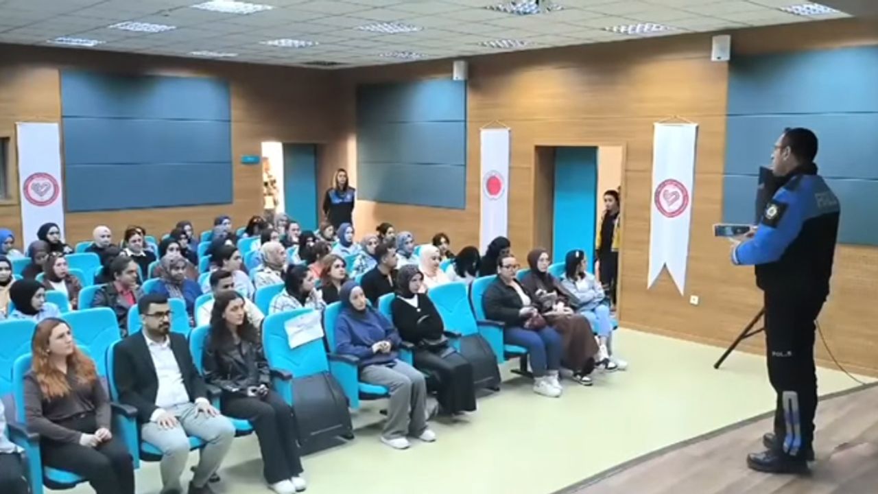 Yozgat’ta polis vatandaşı bilgilendirdi!