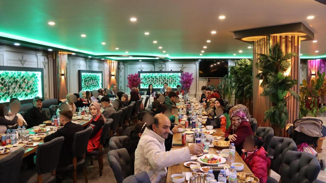 Akdağmadeni Kaymakamlığı'ndan anlamlı iftar programı