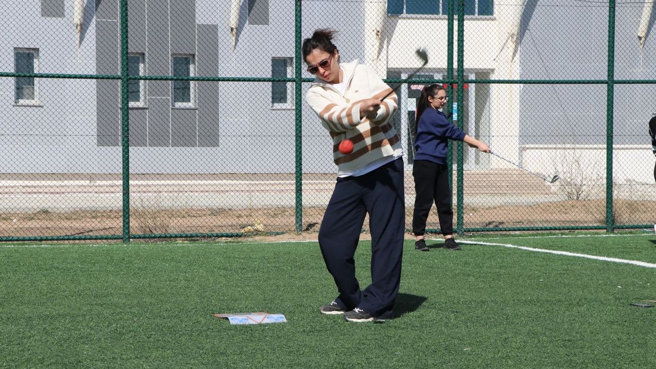Yozgat'ta kadınlar golf sporu ile tanıştı