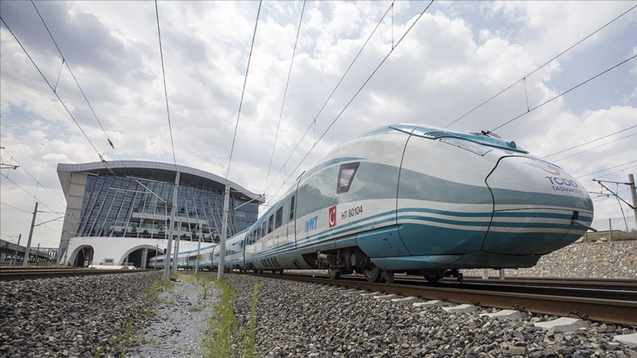Tren yolculuklarında yeni dönem! Artık tamamen ücretsiz olacak