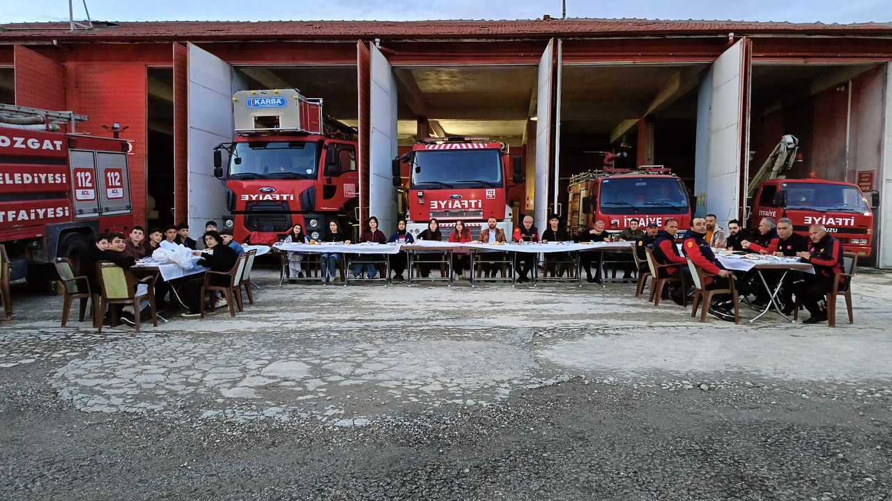 Yozgat'ta itfaiyecilerle iftar yaptılar