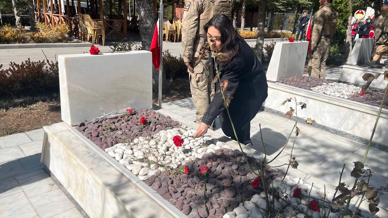 Yozgat'ta şehitler unutulmadı: Zafer Partisi'nden ziyaret