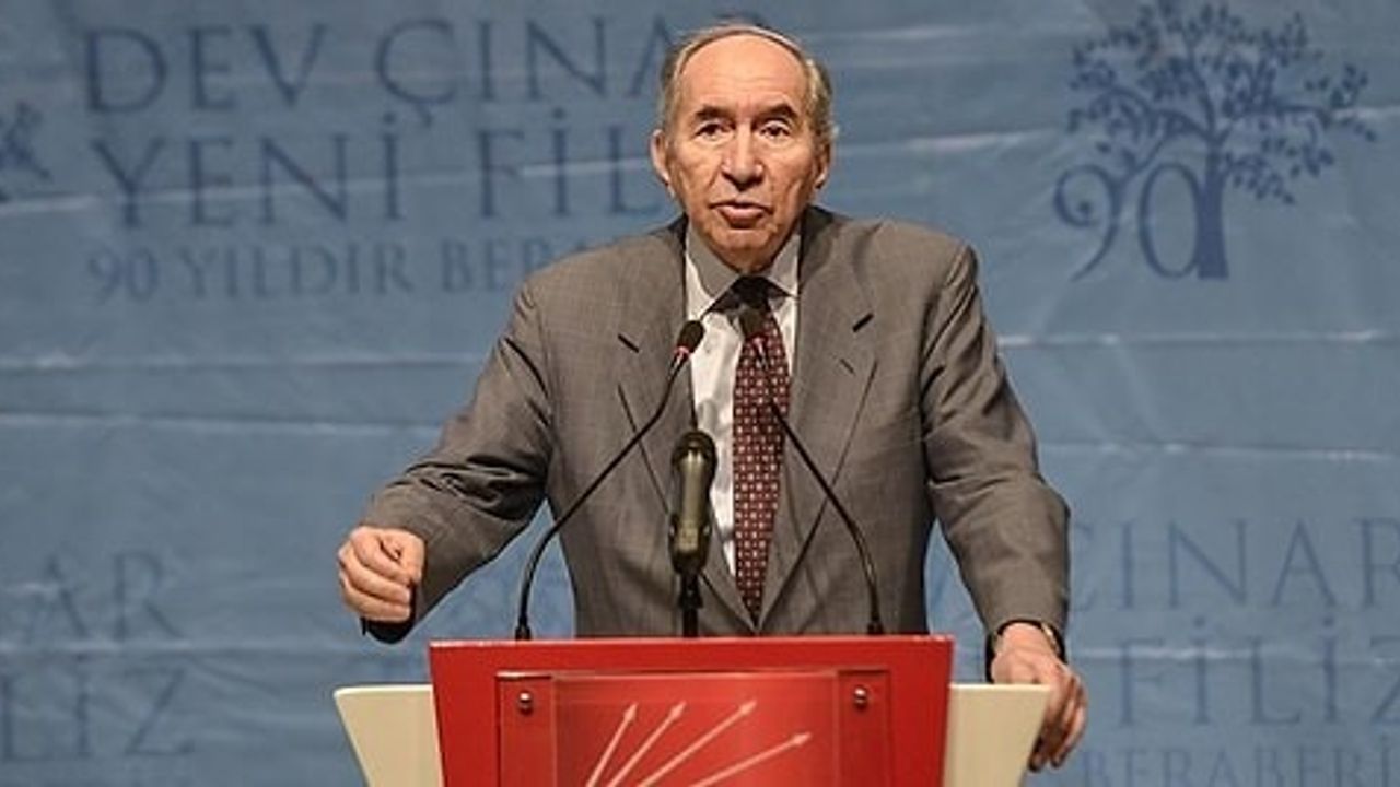 Eski Cumhuriyet Halk Partisi Genel Başkanı Altan Öymen kimdir?