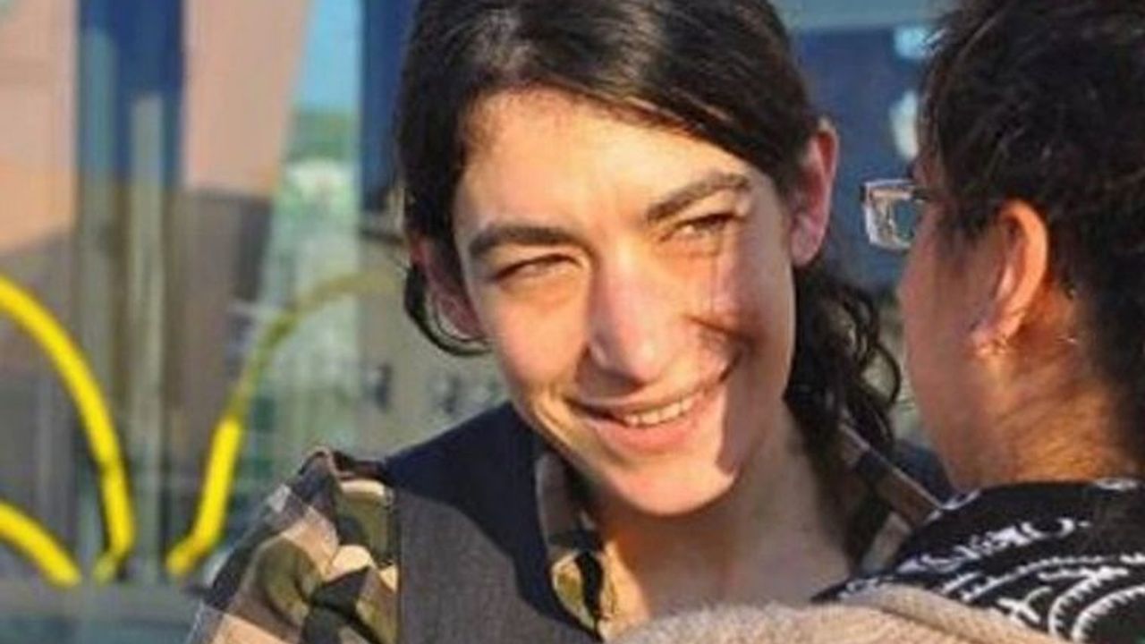 Gazeteci Zeynep Kural kimdir? Protesto operasyonunda gözaltına alındı!