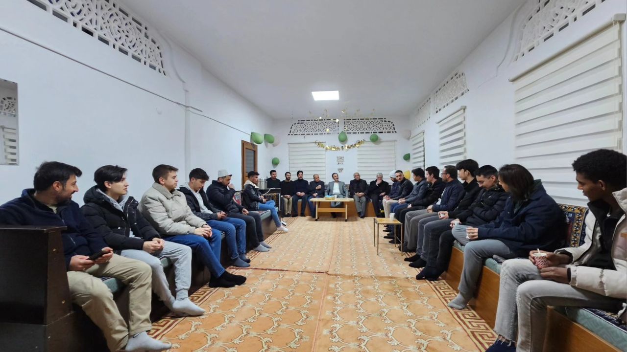 Yozgat Müftüsü öğrencilerle iftar yaptı