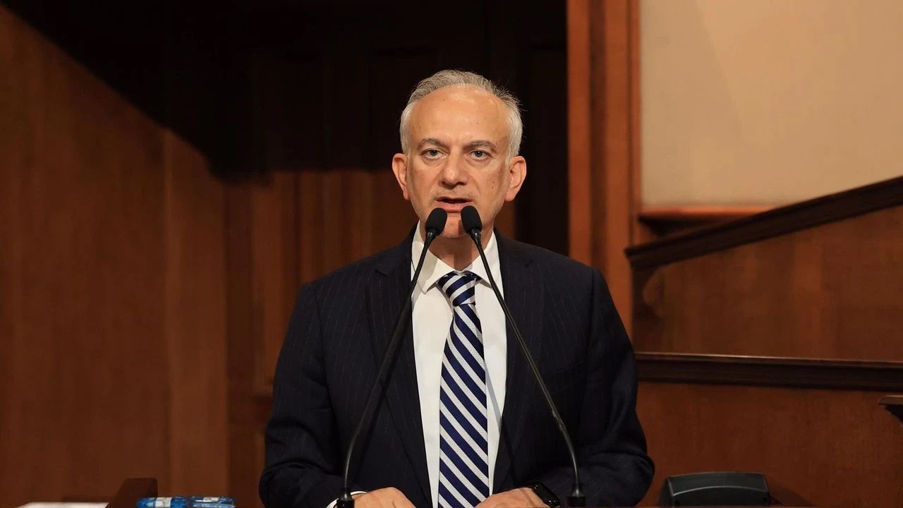 AK Parti'nin adayı Zeynel Abidin Okul kimdir?