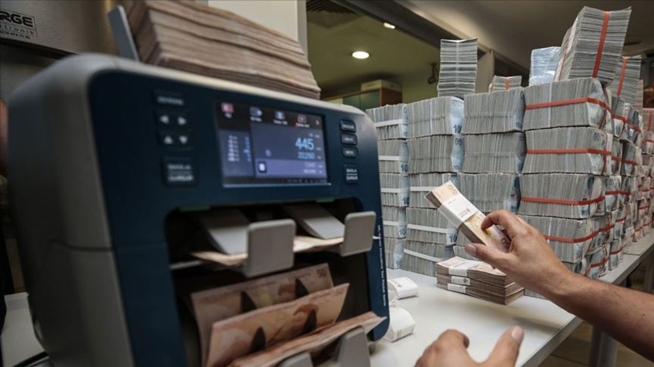Emeklinin beklediği haber geldi! Ödemeler hesaplara yatıyor