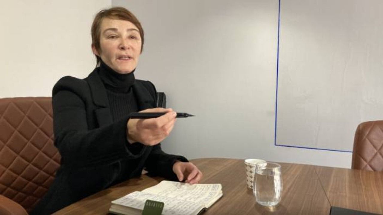 Açıklamasıyla gündem olan Deniz Baykal’ın kızı Aslı Baykal kimdir?