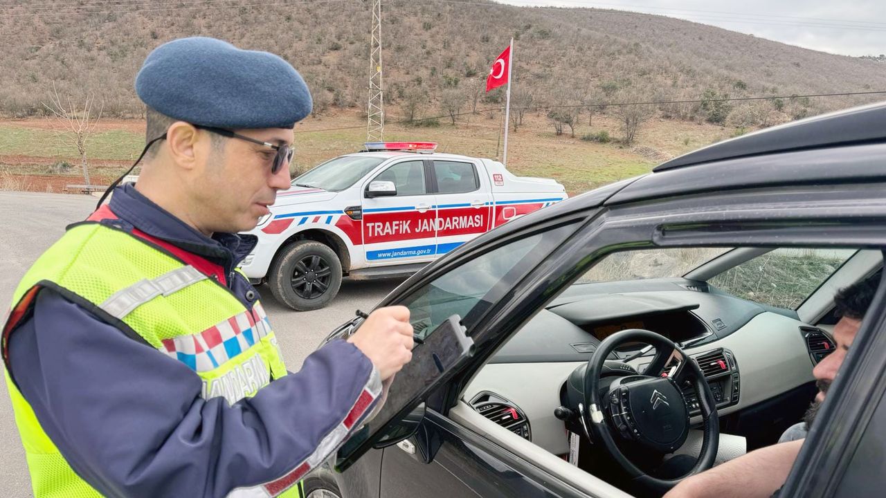 Yozgat'ta ekipler sürücülere hatırlatıyor!